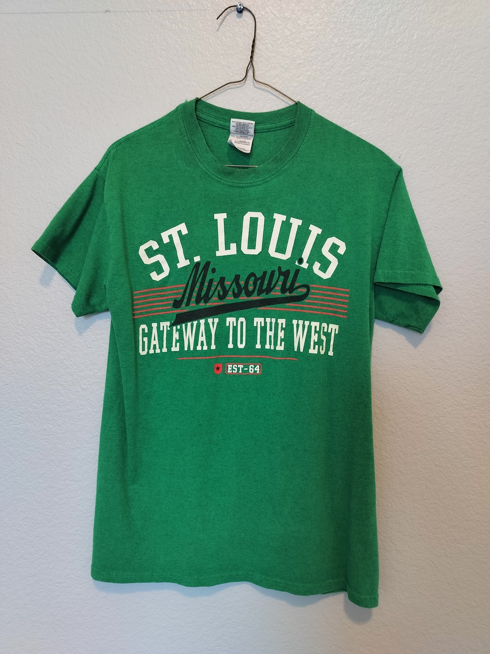 St. Louis Missouri Green Graphic Tee - Gateway to the West Size S